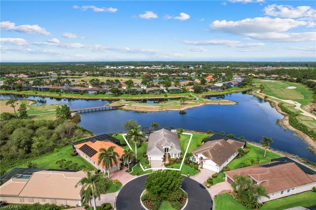 4924 Sedgewood LN, Naples, FL 34112
