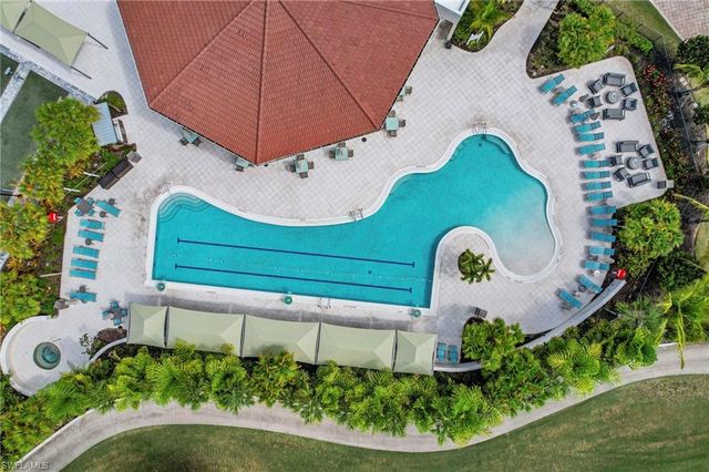 4924 Sedgewood LN, Naples, FL 34112