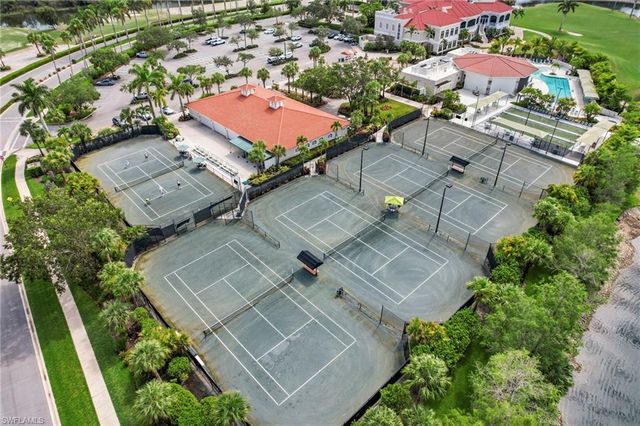 4924 Sedgewood LN, Naples, FL 34112