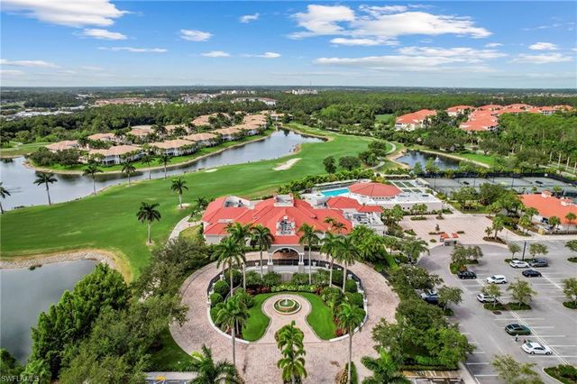 4924 Sedgewood LN, Naples, FL 34112