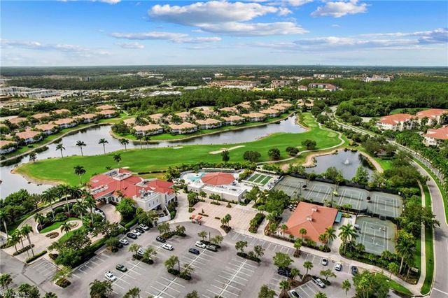 4924 Sedgewood LN, Naples, FL 34112