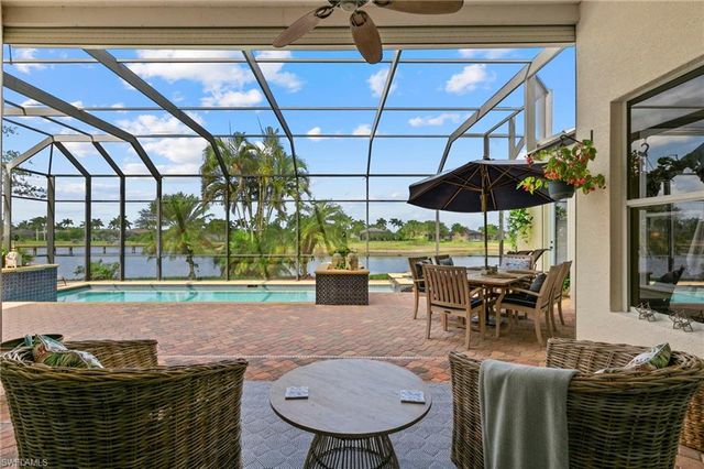 4924 Sedgewood LN, Naples, FL 34112