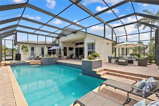 4924 Sedgewood LN, Naples, FL 34112