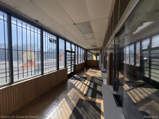 19520 GRAND RIVER Avenue, Detroit, MI 48223