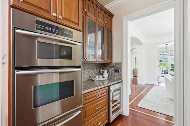 1826 Waverley Street, Palo Alto, CA 94301