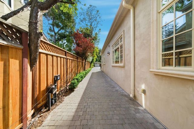 1826 Waverley Street, Palo Alto, CA 94301