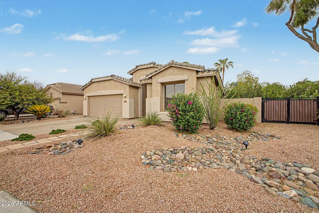 2131 E AUGUSTA Avenue, Chandler, AZ 85249 — exterior