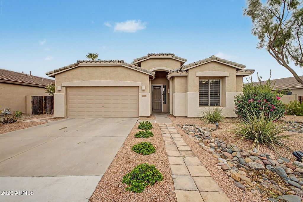 2131 E AUGUSTA Avenue, Chandler, AZ 85249 — photo 2