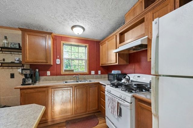 18326 PRICE Road, Saegertown, PA 16433