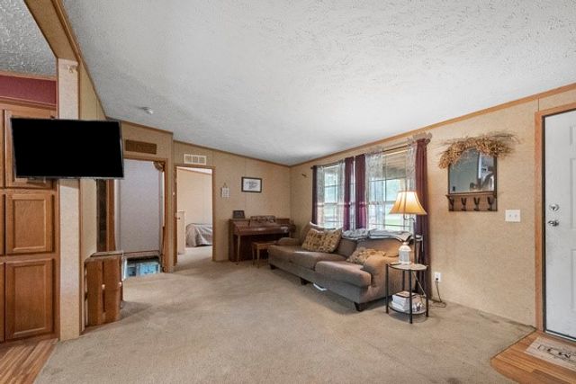 18326 PRICE Road, Saegertown, PA 16433