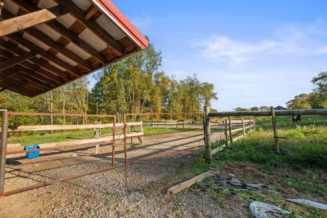 18326 PRICE Road, Saegertown, PA 16433