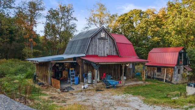 18326 PRICE Road, Saegertown, PA 16433