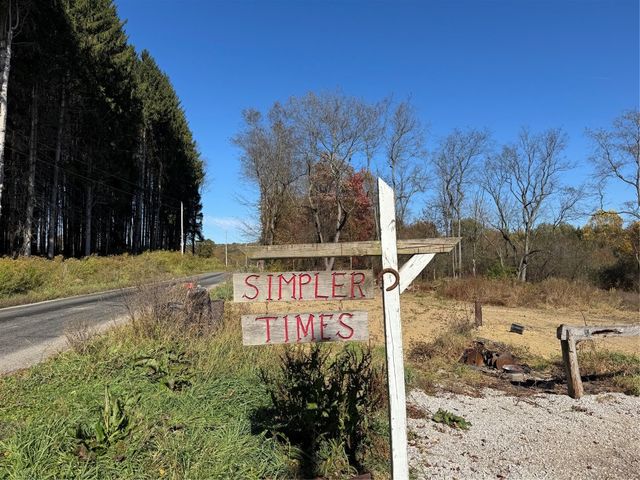 18326 PRICE Road, Saegertown, PA 16433