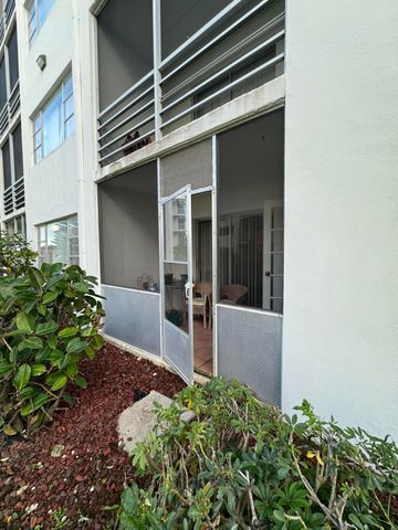 4500 N FLAGLER Drive D2, West Palm Beach, FL 33407