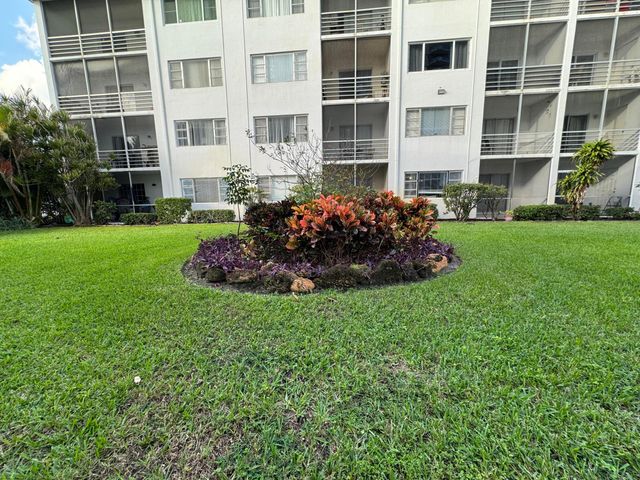 4500 N FLAGLER Drive D2, West Palm Beach, FL 33407