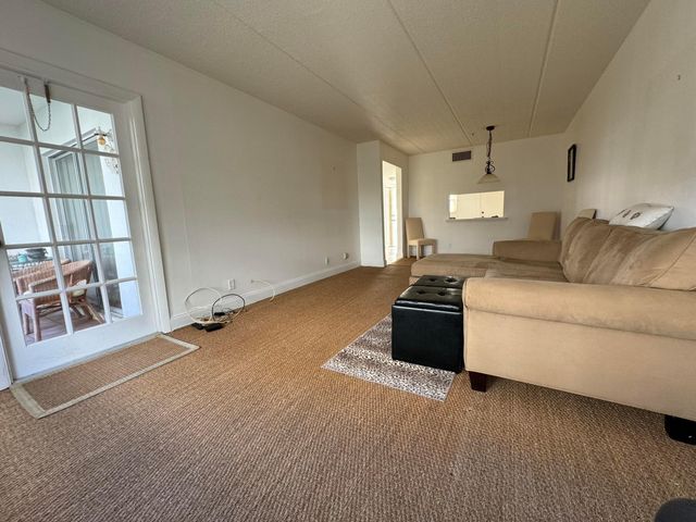 4500 N FLAGLER Drive D2, West Palm Beach, FL 33407