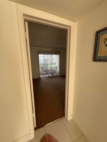 4500 N FLAGLER Drive D2, West Palm Beach, FL 33407