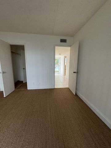 4500 N FLAGLER Drive D2, West Palm Beach, FL 33407