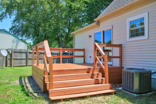 108 Gregory DR, Carrollton, VA 23314