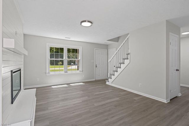108 Gregory DR, Carrollton, VA 23314