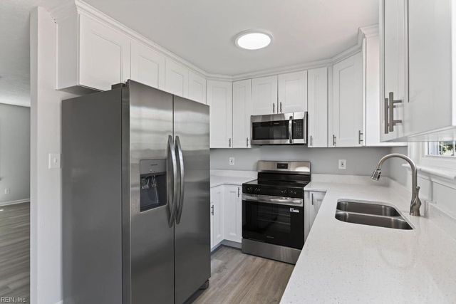 108 Gregory DR, Carrollton, VA 23314