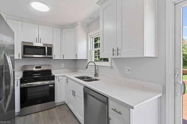 108 Gregory DR, Carrollton, VA 23314
