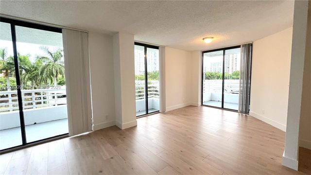 3300 NE 192nd St 418, Aventura, FL 33180