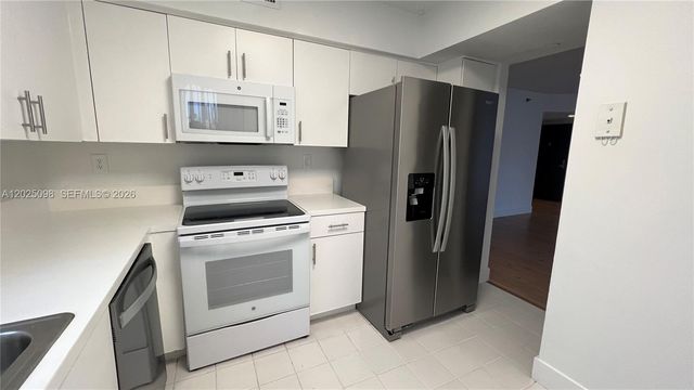3300 NE 192nd St 418, Aventura, FL 33180