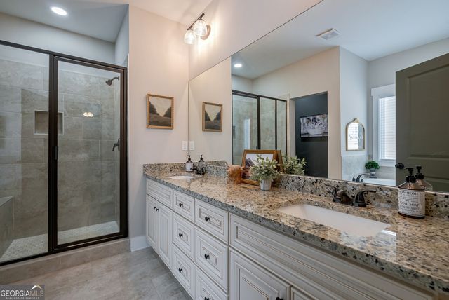 20 Landcaster Place, Oxford, GA 30054