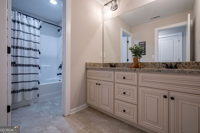 20 Landcaster Place, Oxford, GA 30054