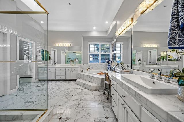 7832 Foothill Rd, Pleasanton, CA 94566