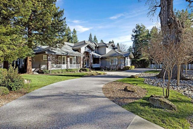 7832 Foothill Rd, Pleasanton, CA 94566