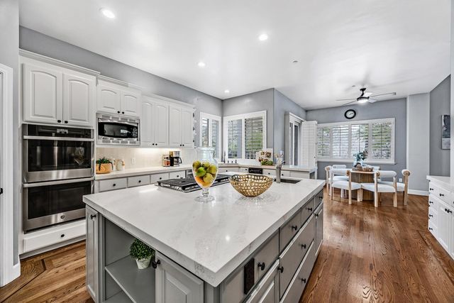 7832 Foothill Rd, Pleasanton, CA 94566