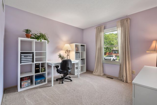 3727 Carriage Run Drive, Hilliard, OH 43026