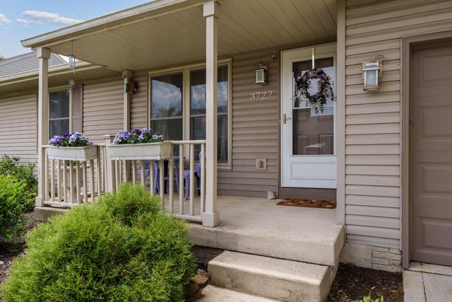 3727 Carriage Run Drive, Hilliard, OH 43026