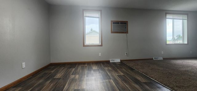 834 2nd Street NW, Valley City, ND 58072