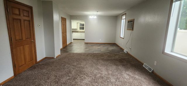 834 2nd Street NW, Valley City, ND 58072