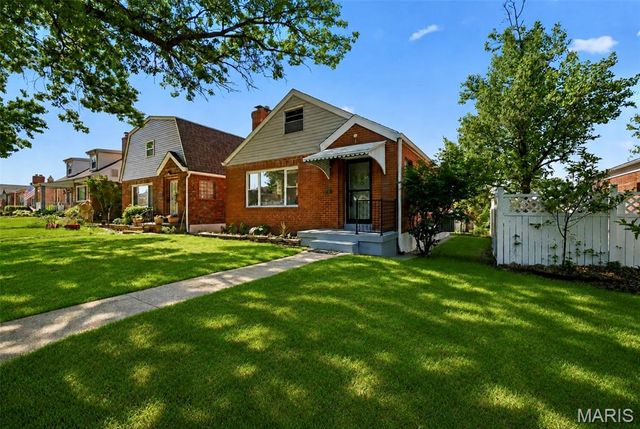 5464 Lindenwood Avenue, St Louis, MO 63109