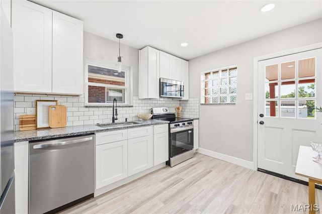 5464 Lindenwood Avenue, St Louis, MO 63109