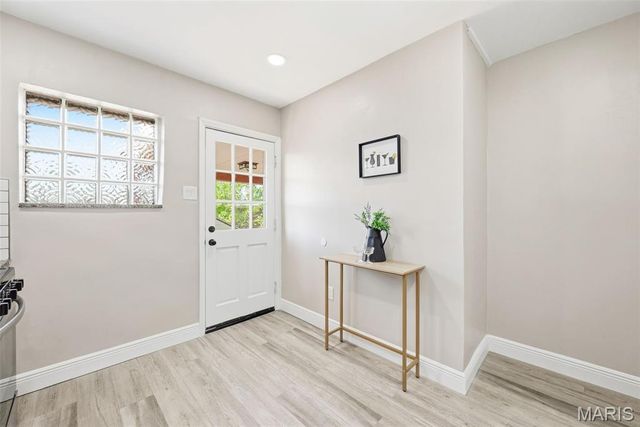 5464 Lindenwood Avenue, St Louis, MO 63109