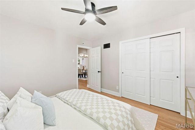 5464 Lindenwood Avenue, St Louis, MO 63109