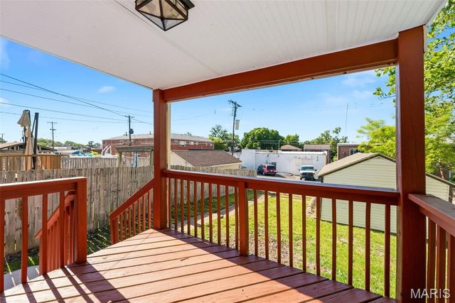 5464 Lindenwood Avenue, St Louis, MO 63109