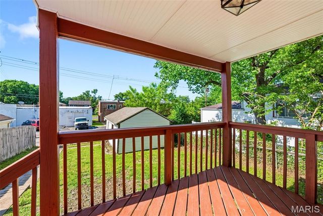 5464 Lindenwood Avenue, St Louis, MO 63109