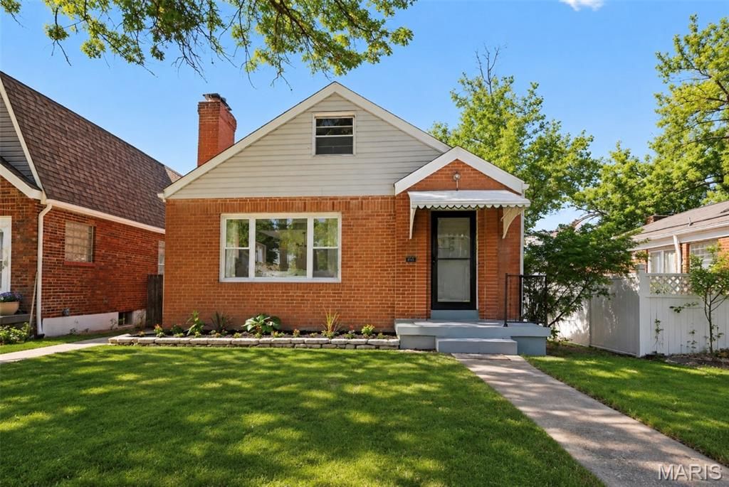 5464 Lindenwood Avenue, St Louis, MO 63109