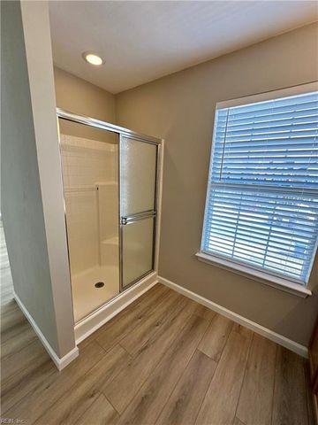 603 S Lake CIR, Chesapeake, VA 23322