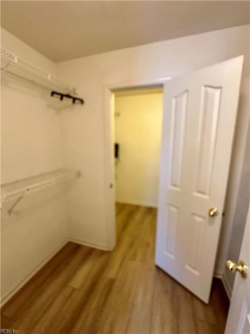 603 S Lake CIR, Chesapeake, VA 23322