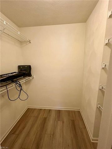 603 S Lake CIR, Chesapeake, VA 23322