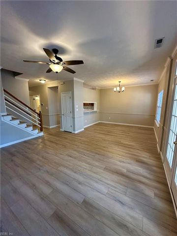 603 S Lake CIR, Chesapeake, VA 23322