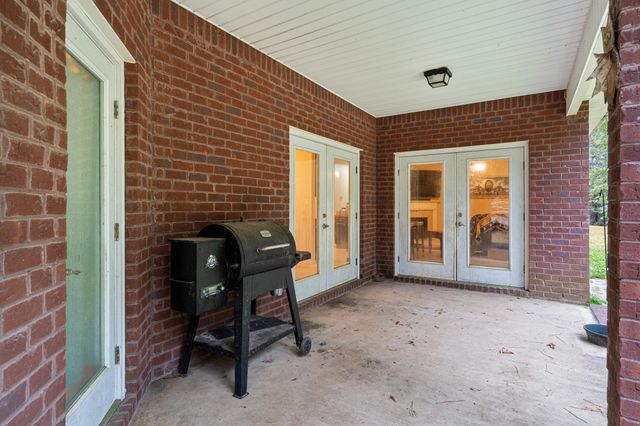 112 Pleasant Way, Defuniak Springs, FL 32435