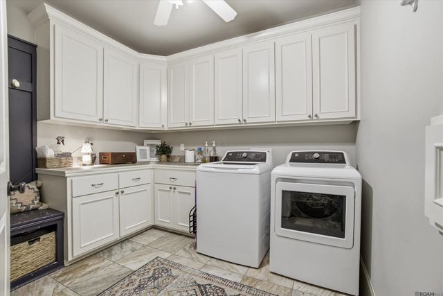 12403 Oak Fields Dr, Geismar, LA 70734